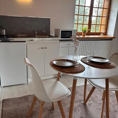 Proche De La Cite Medievale Cremieu * Dizimieu