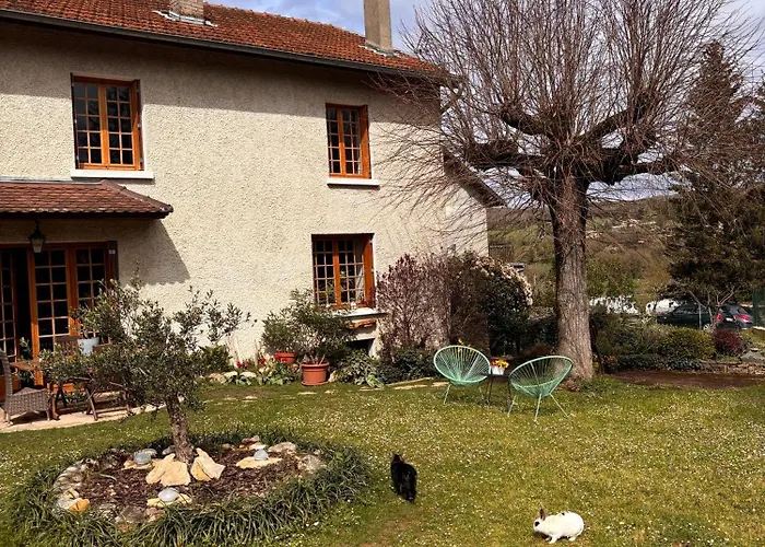 Proche De La Cite Medievale Cremieu Kır Evi Dizimieu